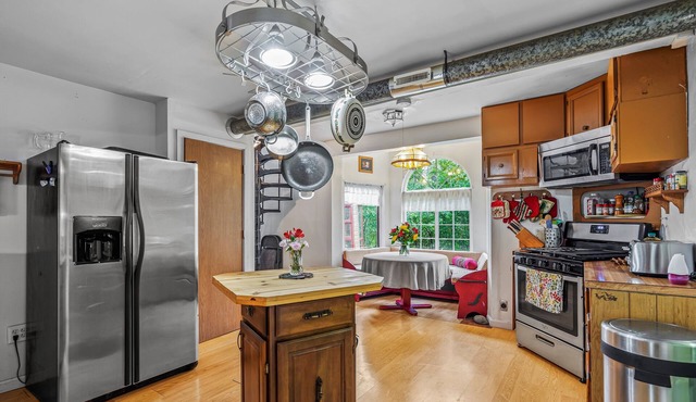 Goose Bay Hideaway - Gorgeous mountain views with 300' of Cook Inlet water front