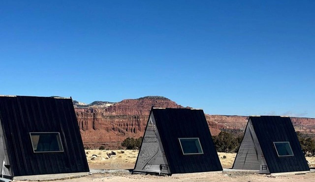 Gorgeous A-Frame Cabin for a Unique Pet-Friendly Getaway in Teasdale, Utah