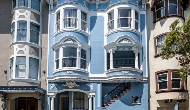 Gorgeous unique Victorian top flat in heart of SF