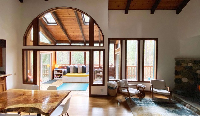 Grass Valley Treehouse Retreat near the Yuba River