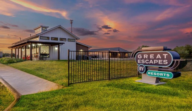 Great Escapes RV Resort Bryan College Station