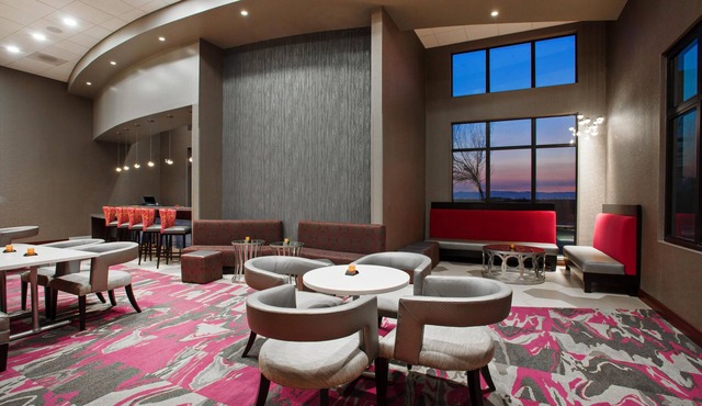 Hampton Inn & Suites Oakland Airport-Alameda