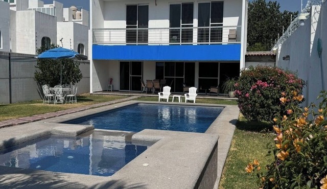 Hermosa Quinta el Capricho, Jaquizzi, Alberca, mas in Tequesquitengo