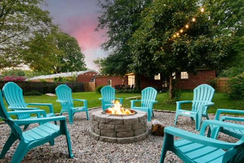 Hidden Gem- Stylish Comfort Prime Location Family Friendly