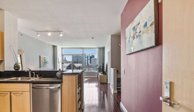 High Rise Living in the Heart of Lake Merritt