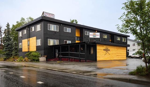 Highliner Suites Hotel
