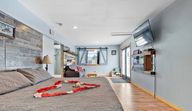 Hike the Presidentials & Relax in the Hot tub! #6