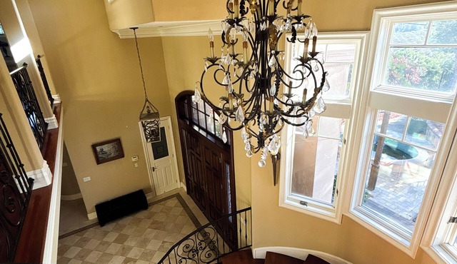 Hilltop Los Altos Stay Near Stanford + Pool, Grill, KTV & Views