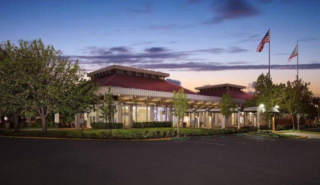 Hilton Oakland Airport
