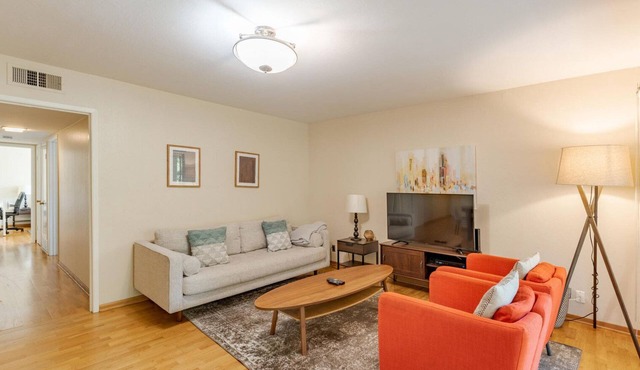Hip Menlo Park 3BR w/Pool + Patio, nr Great Schools, by Blueground