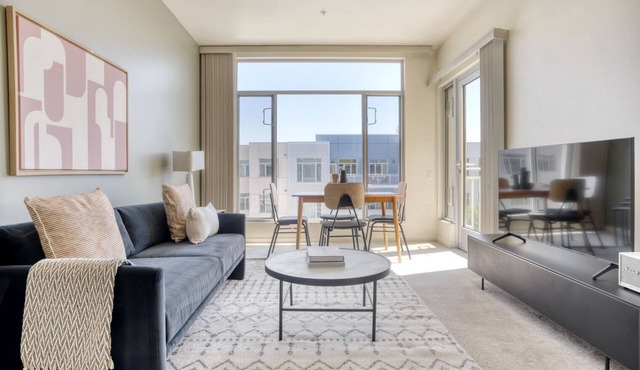 Hip Palo Alto 2BR w/W/D & Pool, walk to Pinterest, by Blueground