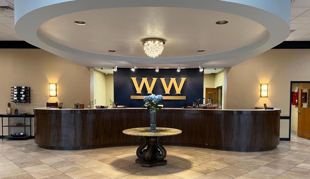 Historic Whispering Woods Hotel & Conference Center in Olive Branch