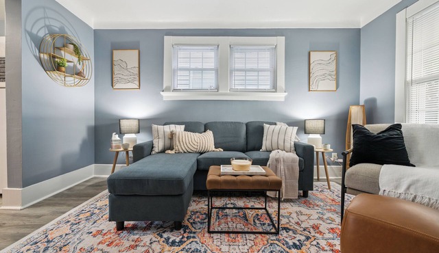 Historic yet updated 2br home- Downtown Rossford!