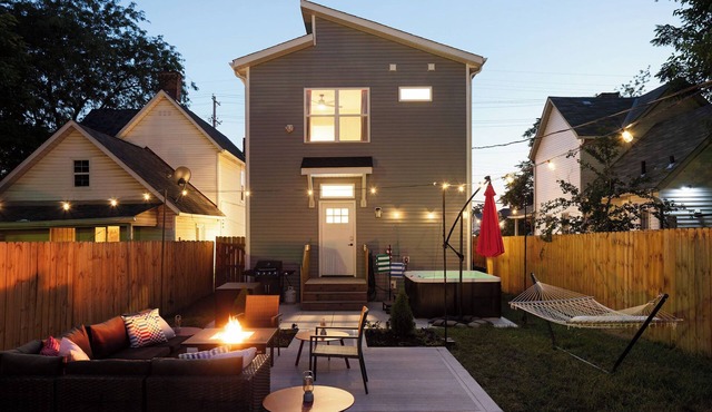 Hot Tub - Mins to Short North - Retro Game Room - New Construction