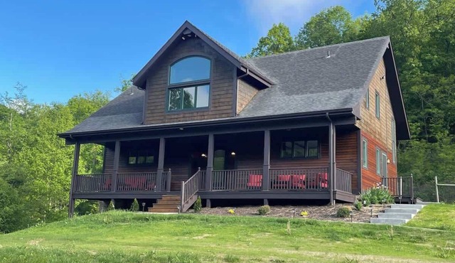 House at Maple Ridge, perfect for long stays.