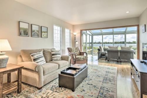 Ideally Located San Francisco Bay Home w/Sunroom!