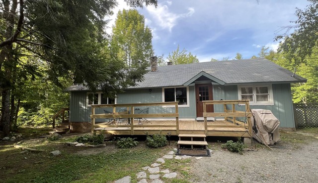 Immaculate Country Home by Goose Pond w/Sandy Private Beach. 25 mi. from Acadia