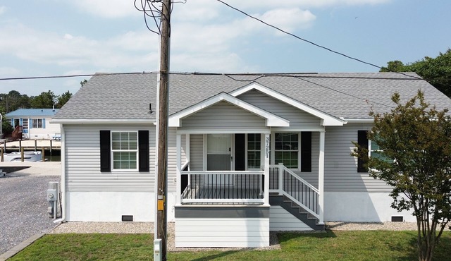 Incredible 3-bedroom house WITH BOAT DOCK on Rehoboth Bay