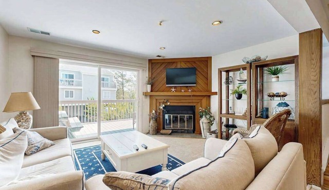 Indian Harbor Villas home close to the beach with private washer/dryer & WiFi