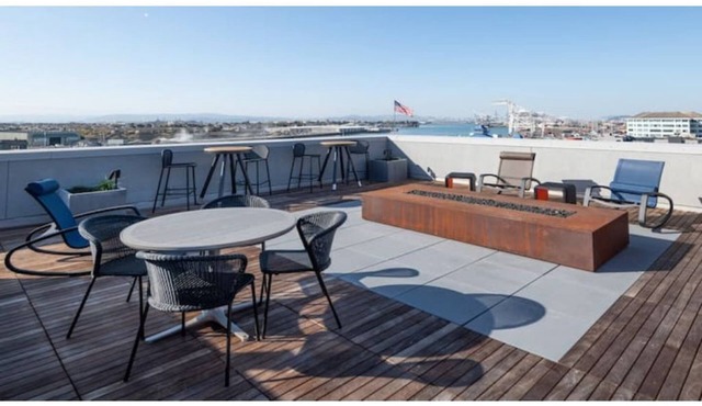 Jack London square stylish luxury 1BD apartment