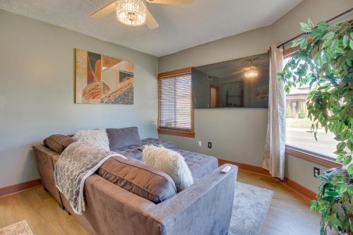 Jetted Tub: Dayton Condo, 2 Mi to Oregon District