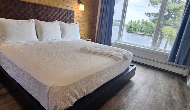 Juniper Motel-King Studio*RM1*Pet Friendly*Lakefront*ATV Access
