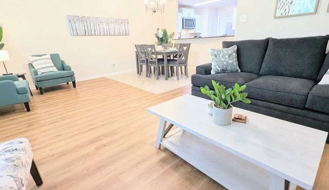 Katy Family Stay Sleeps 8 Backyard Pet Friendly