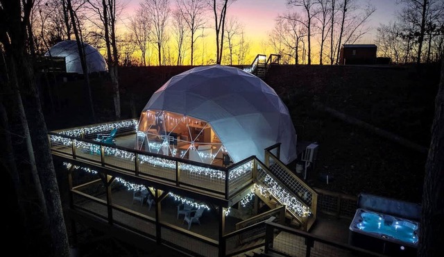Lakefront Dome with Private Deck and Amazing Hiking Trails in Tennessee