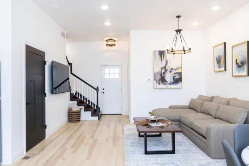 Lakehouse Luxe