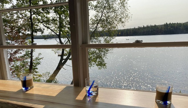 Lakeside cottage, beautiful views, private >> September dates now available!