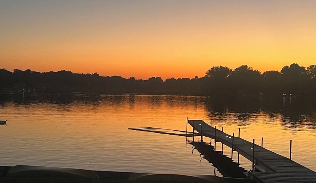 Lakeside Retreat Near Grand Rapids: Private Dock, Kayaks & Sunset Views