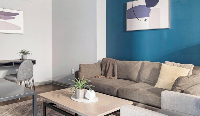 Landing | Spectacular 1BD, Gym, Pool