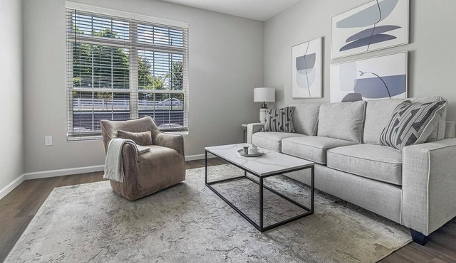 Landing | Spectacular 2BD, Gym, Pool