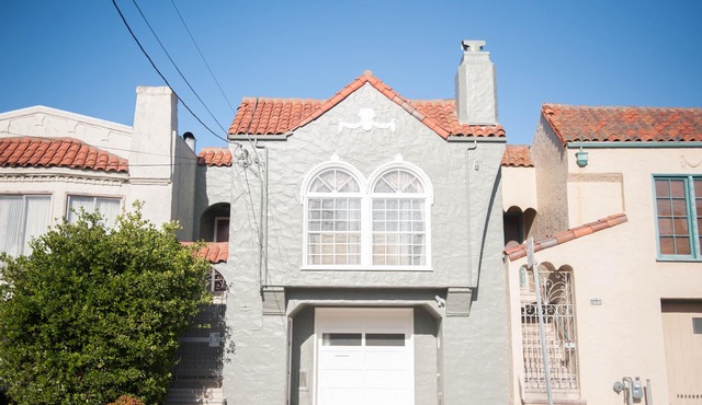Large 5 Bedroom House! 2 Baths with free parking & view! near Golden Gate Park