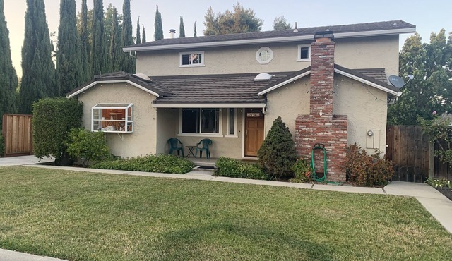 Large Palo Alto Home, Pool, 5 beds/3 baths, close to Levi's Stadium