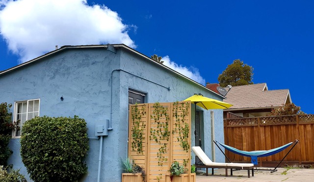 Large Private Oasis with Yard Space, Minutes to Downtown