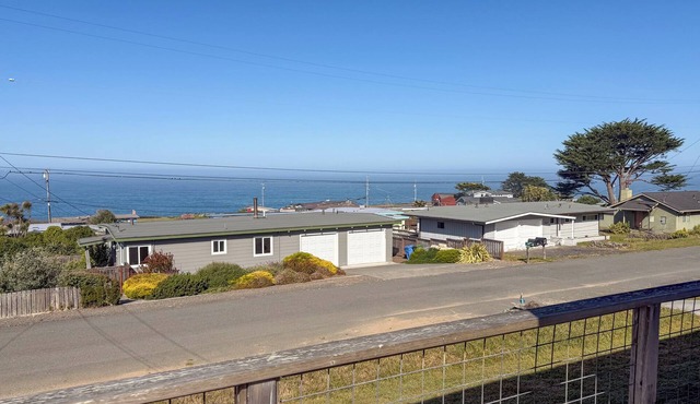 Lifes a Beach - Quaint community north of BB, nice views.