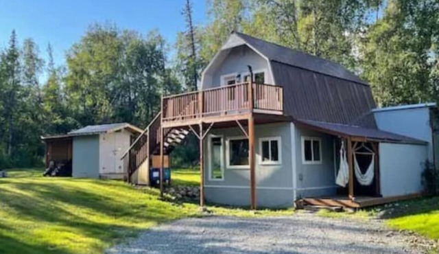 Liten Gata Cottage - Delightful Farmhouse Retreat Near Palmer