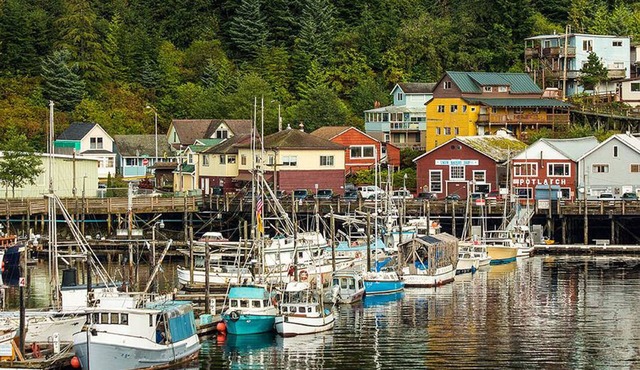 Located in the heart of downtown near the docks at Thomas Basin.