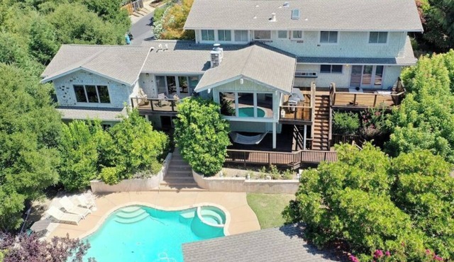 Long-Term Stay at Lavish & Serene Hilltop Mansion