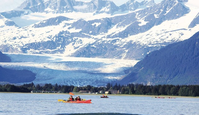 Lucky Duck Private Room-Near Mendenhall Glacier and Auke Bay Offering DISCOUNT ON TOURS!