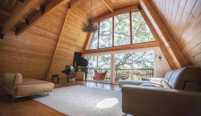 Luxurious Bayview Treehouse: Hot Tub, 15 min to SF