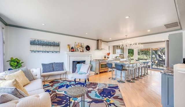 Luxurious, Spacious, Great Views, Minutes to Ocean