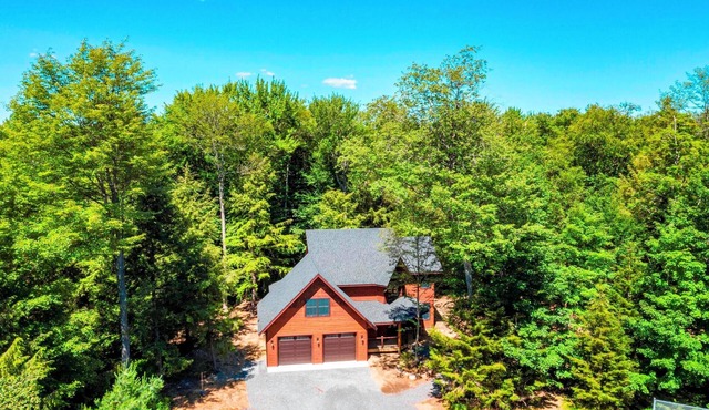 Luxury, Modern 4 Bedroom House with Full Basketball and Pickleball Courts! in Old Forge