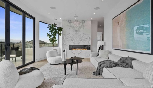 Luxury modern private retreat