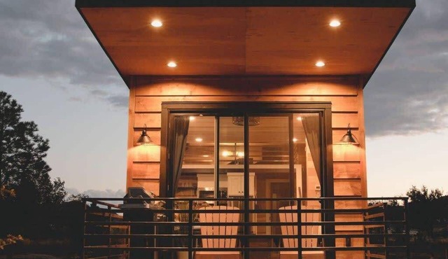 Luxury Tiny Home Near Grand Staircase Utah