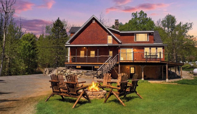 Luxury White Mountain Home: Under 5 mins from Santa's Village, Golfing, Hiking