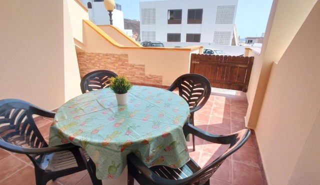 Mafasca, comodo e silenzioso, terrazza e cortile, WI-Fi in Morro del Jable