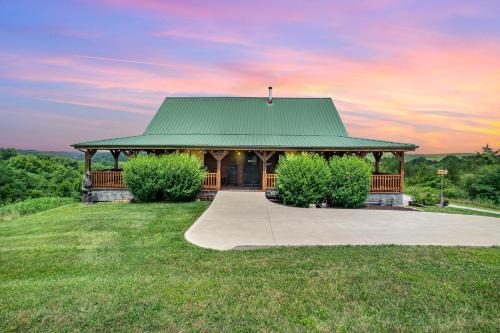 Majestic Oaks Resort
