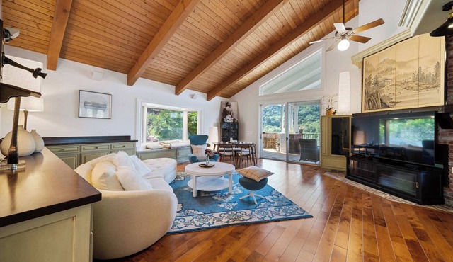 @ Marbella Lane - 3BR Charming Hillside Retreat